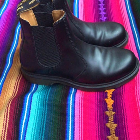 Dr. Martins Size US 7 M - Picture 3 of 3